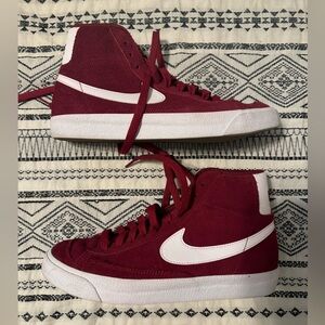 Nike Grade School Youth Blazer Mids in Maroon Suede, Sz 6.5Y